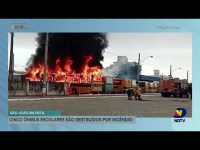 cinco-onibus-escolares-sao-destruidos-por-incendio,-em-sao-joao-batista